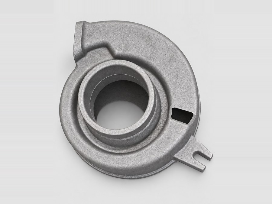 Large-bore volute casing with mounting lugs